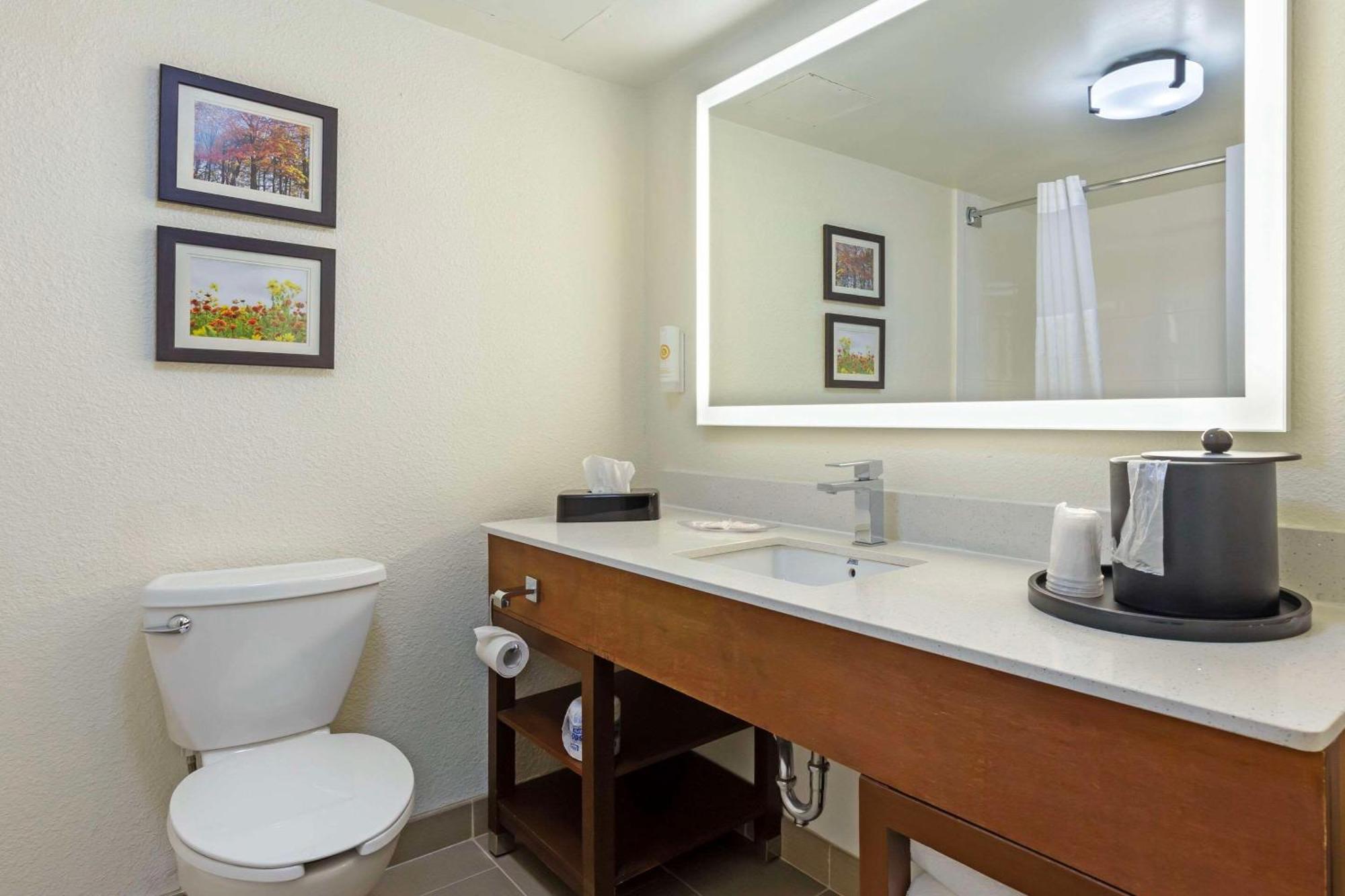 Comfort Suites Hanes Mall Winston-Salem Extérieur photo