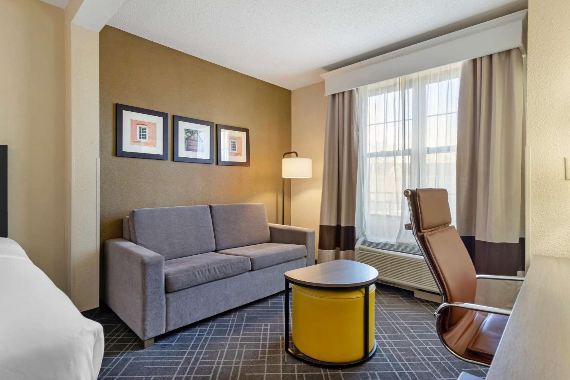 Comfort Suites Hanes Mall Winston-Salem Extérieur photo