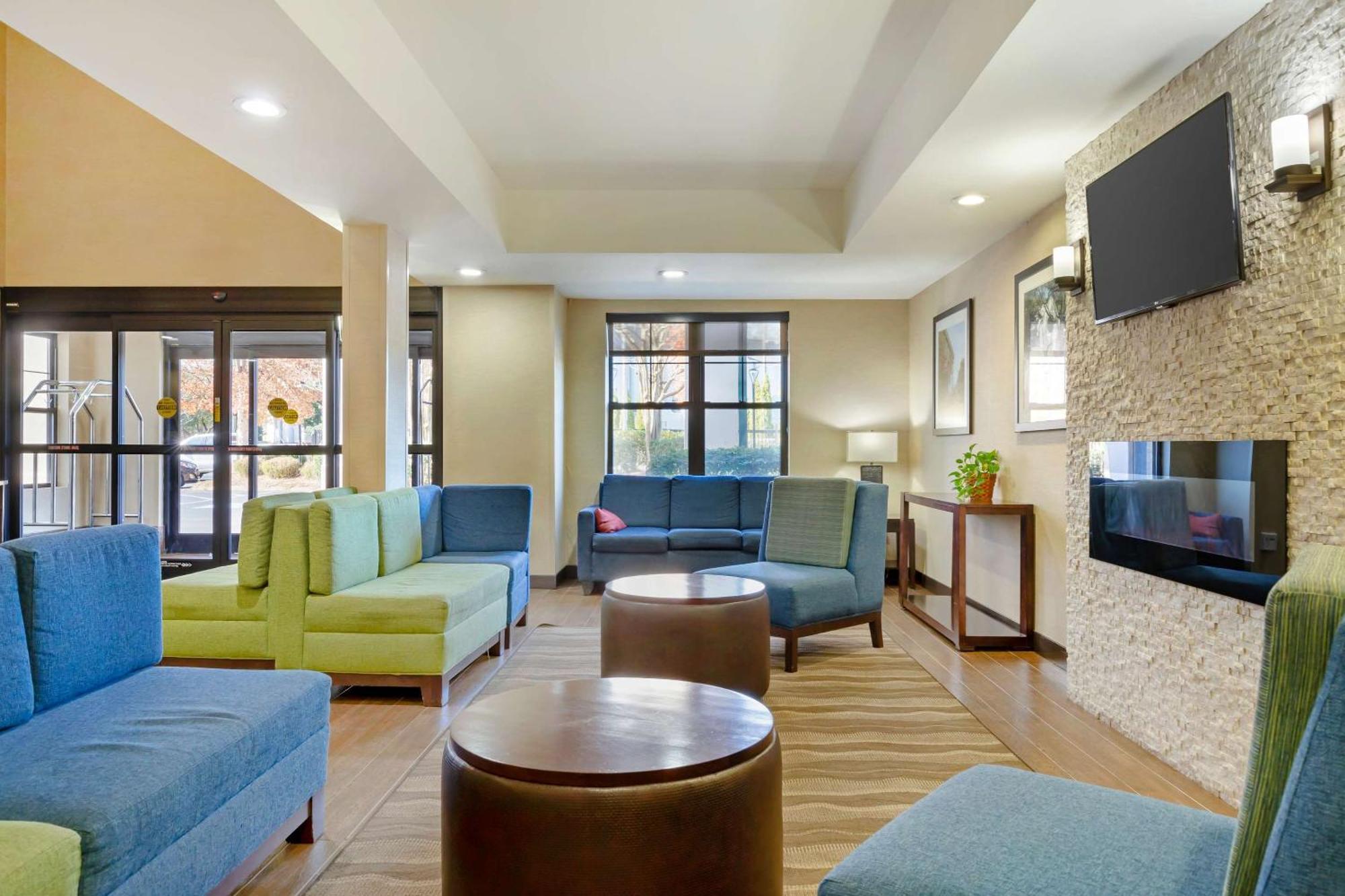 Comfort Suites Hanes Mall Winston-Salem Extérieur photo