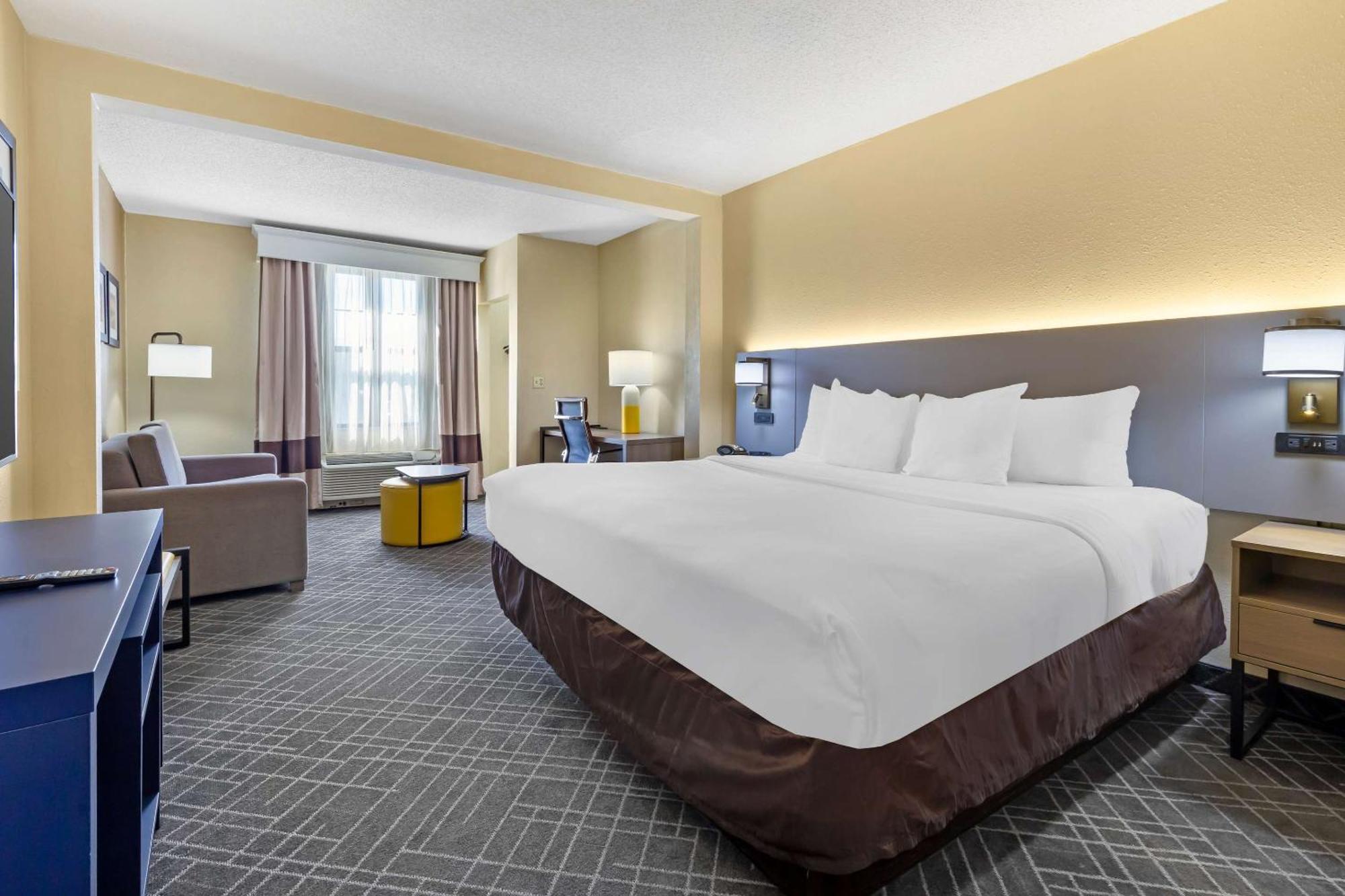 Comfort Suites Hanes Mall Winston-Salem Extérieur photo