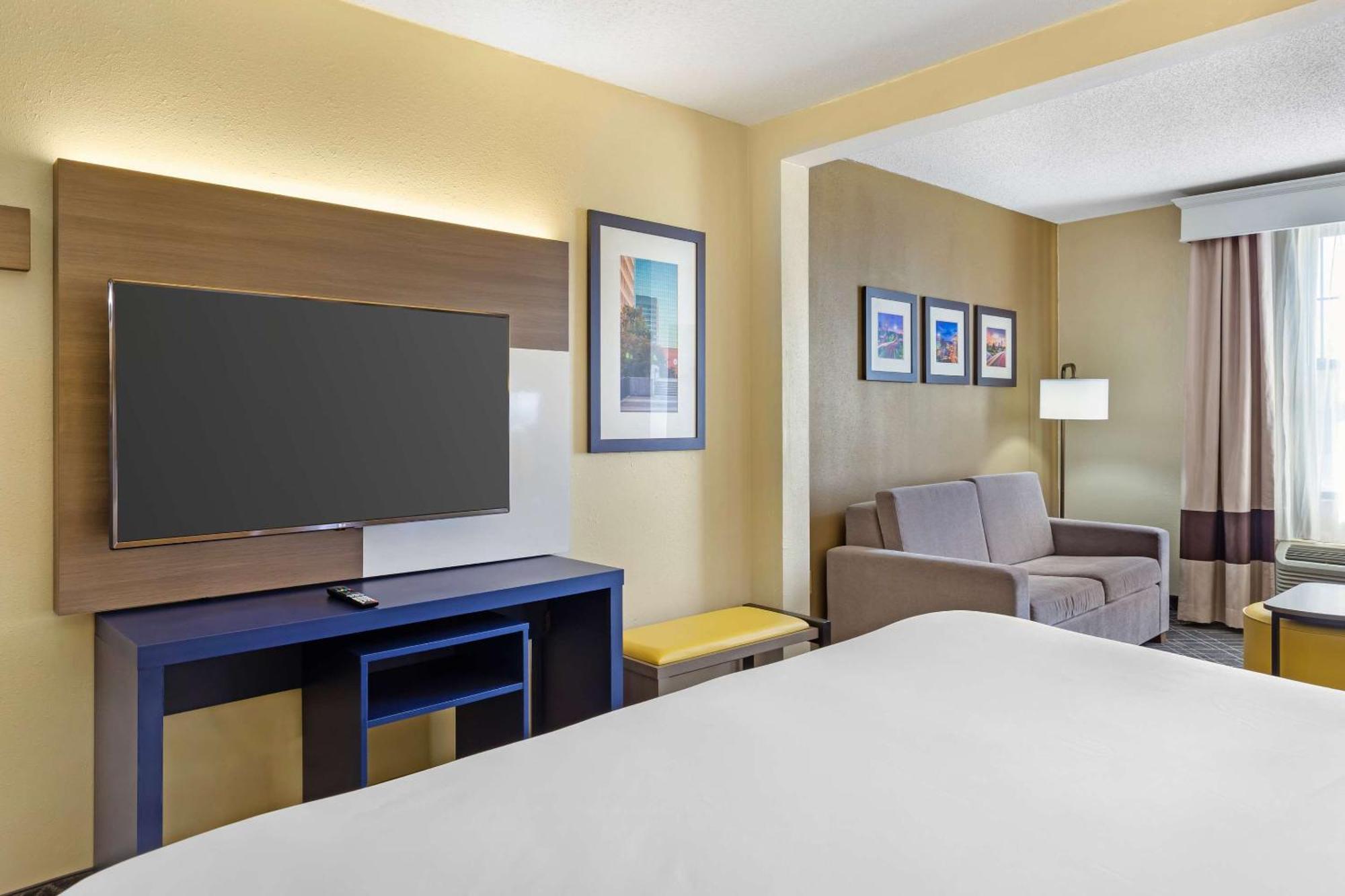 Comfort Suites Hanes Mall Winston-Salem Extérieur photo